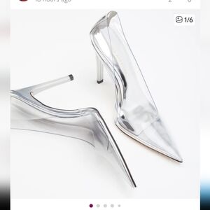 Fantastic!Will Match Any Out FitGood American clear Cinderella pointed toe pump